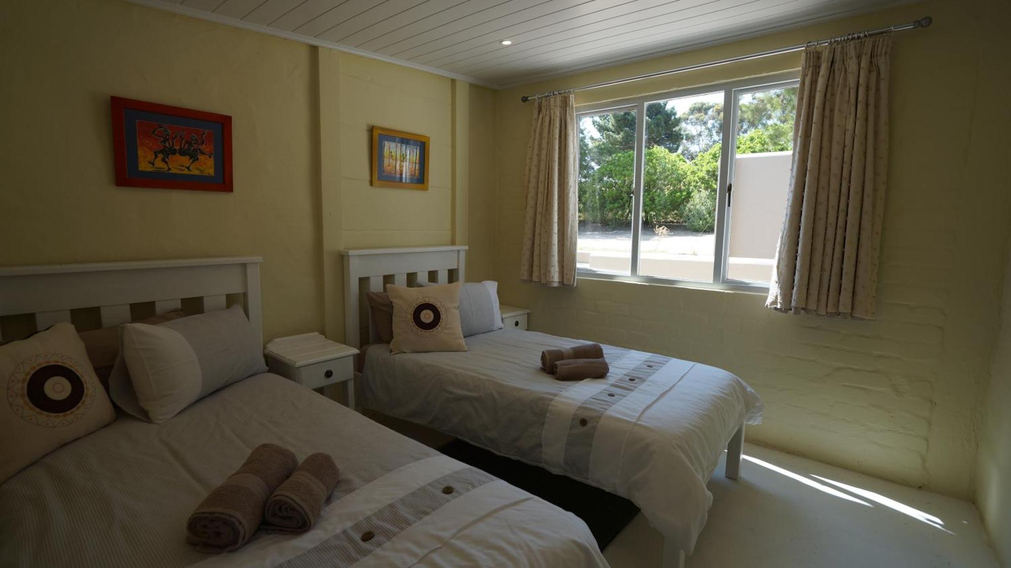 Stellar Overberg Travellers Lodge Napier Екстер'єр фото